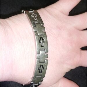Stainless steel wide men's bracelet with crosses on each link, 8.5" long